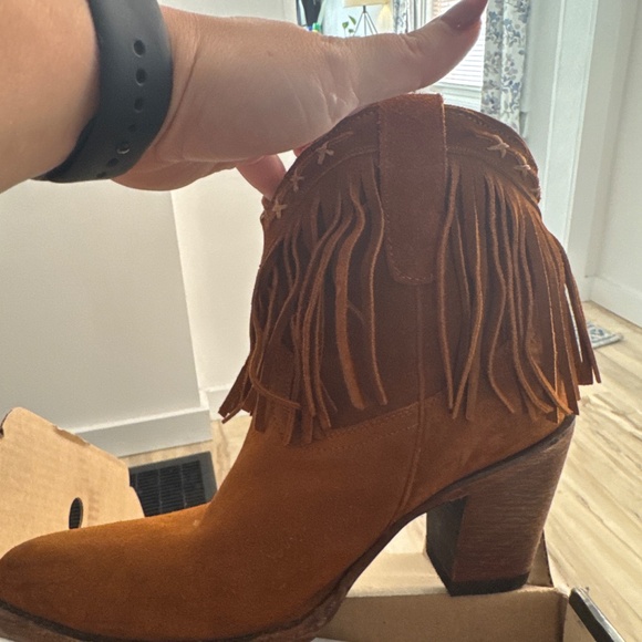 Idyllwind Two Step Bootie 8” - Picture 2 of 3